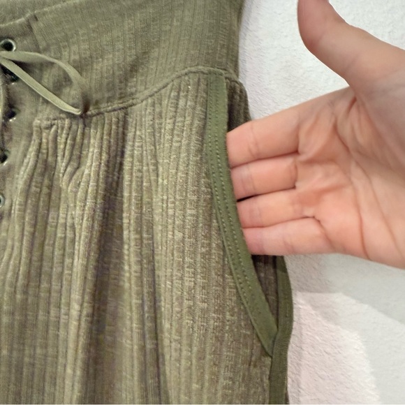 Free People Movement Can't Handle This Shorts Green, Size Small - Picture 4 of 10